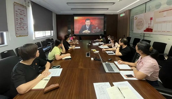 鑄忠誠 守紀(jì)律 強(qiáng)擔(dān)當(dāng)——白云山潘高壽公司紀(jì)委組織開展紀(jì)檢人員教育專題活動.jpg